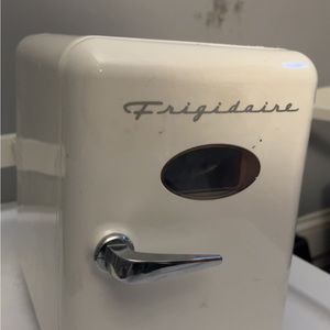 Mini fridge